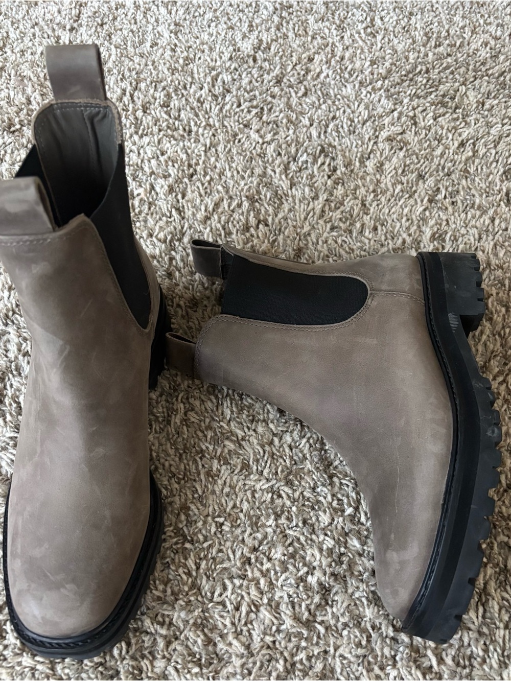 Everlane nwt women Taupe Chukka Chelsea Boots lug suede chunky